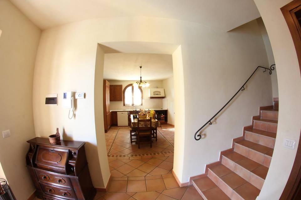 Residence Il Vigneto Лари Экстерьер фото
