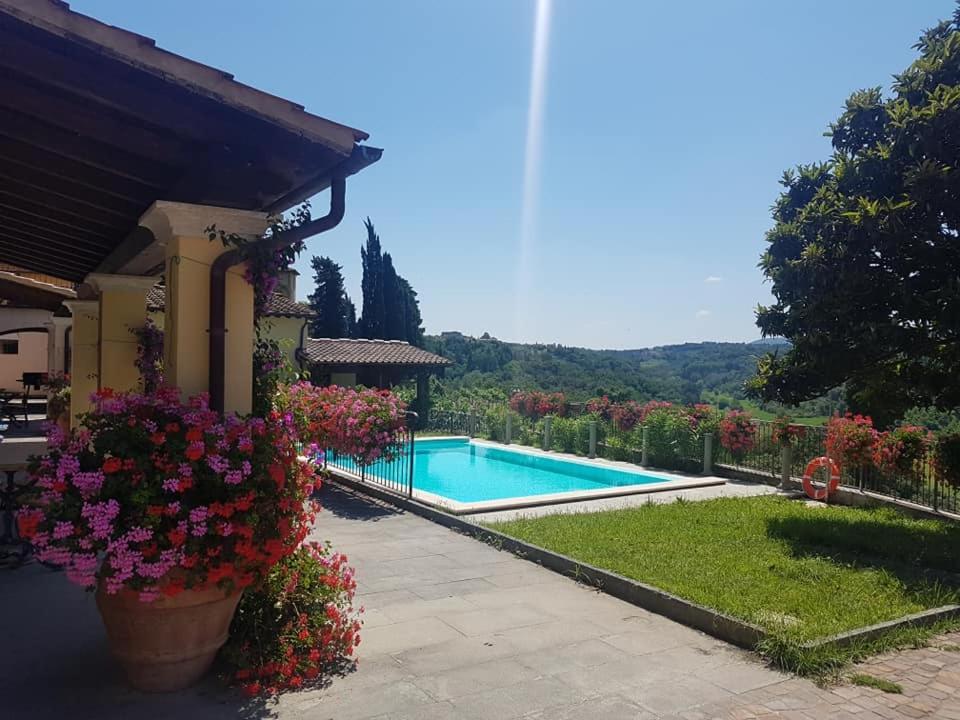 Residence Il Vigneto Лари Экстерьер фото